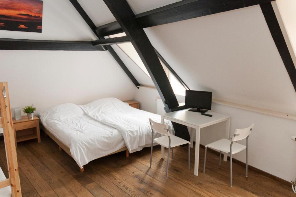 City Hostel Vlissingen Oda fotoğraf